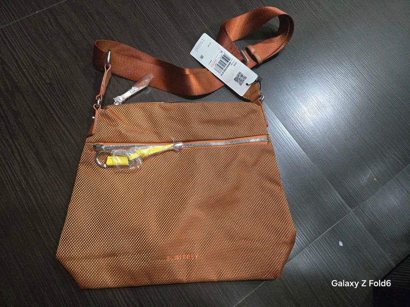 Frey Suri Branded Brand New Sling