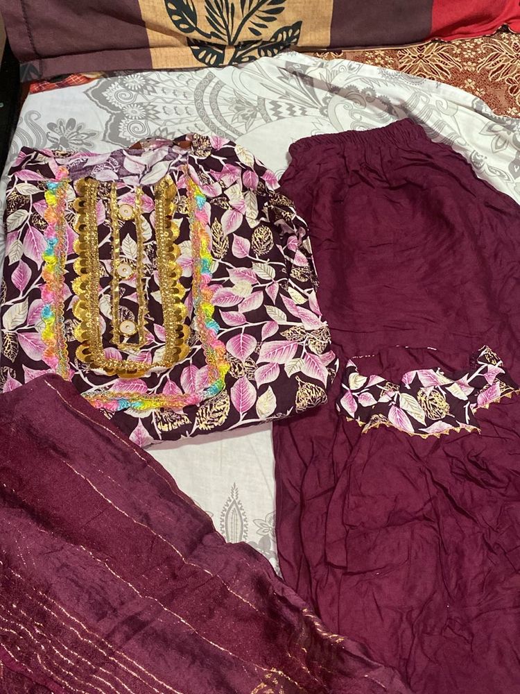 Beautiful Kurta Set 3 Piece Suit No Used