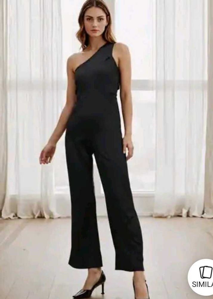 Chic Black One-Shoulder Jumpsuit