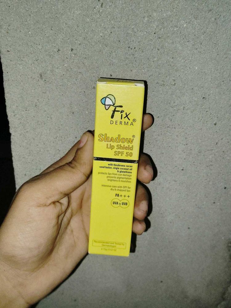 Fix Derma Shadow Lip Shield SPF 50