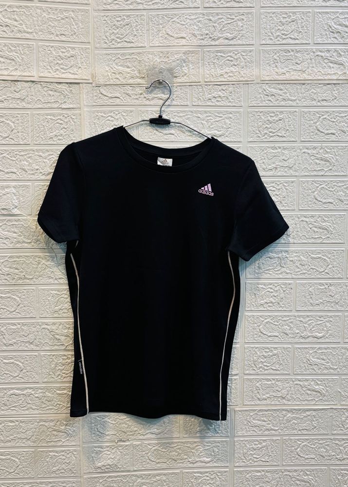 🇺🇲 Adidas Black Imported T-Shirt