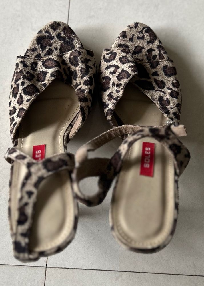 Awesome Animal Print Heels+Global Desi+Shift Dress