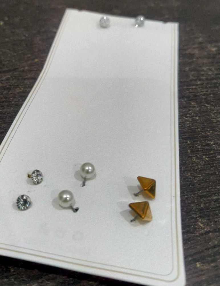 4 Sets Of Mini Earrings