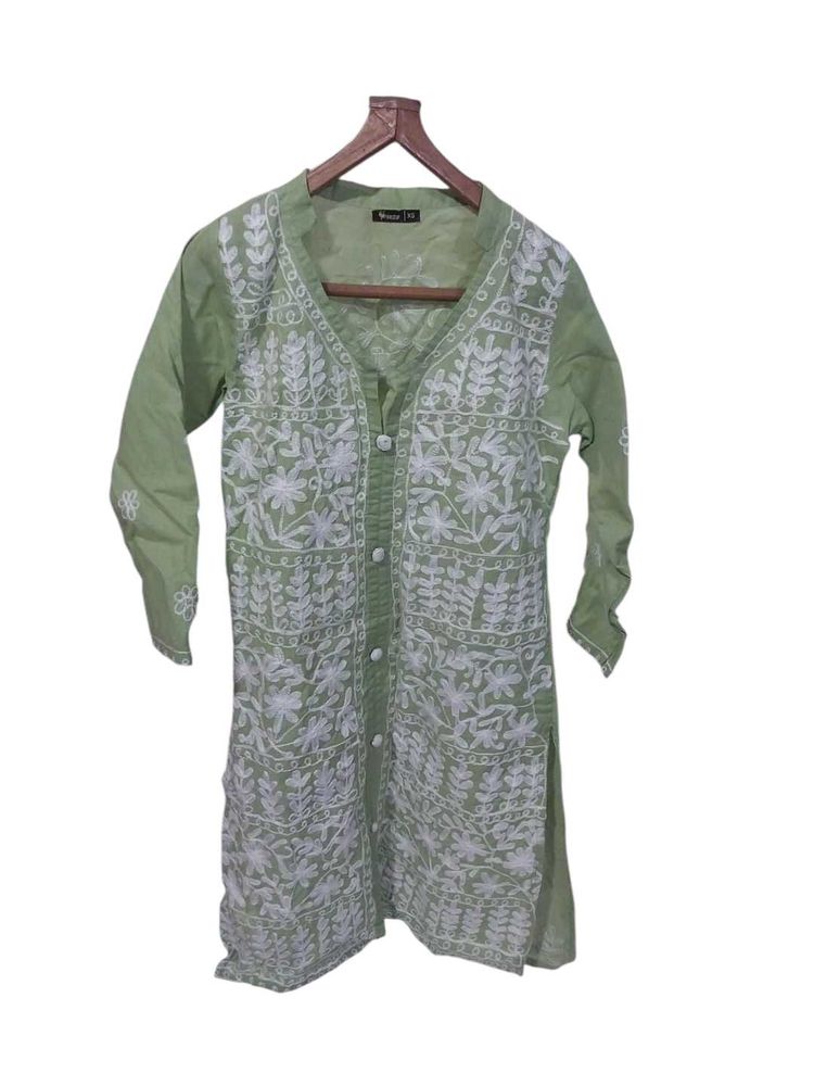 Elegant Green Embroidered Kurta