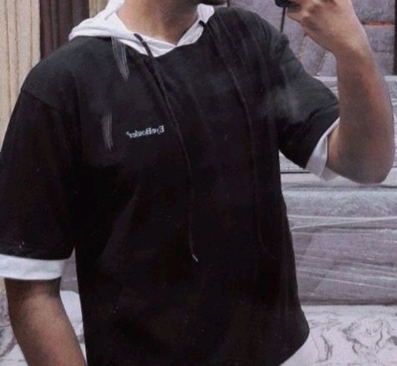 Cap Tshirt Black &amp; White Color