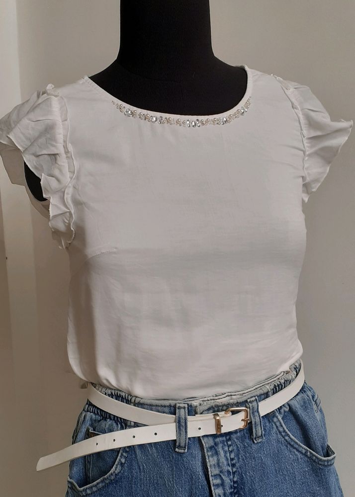 frilled sleeve white top