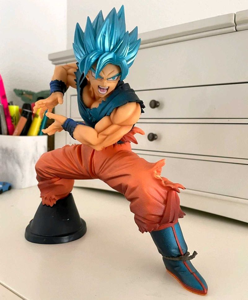 Goku Super Saiyan Action Figure