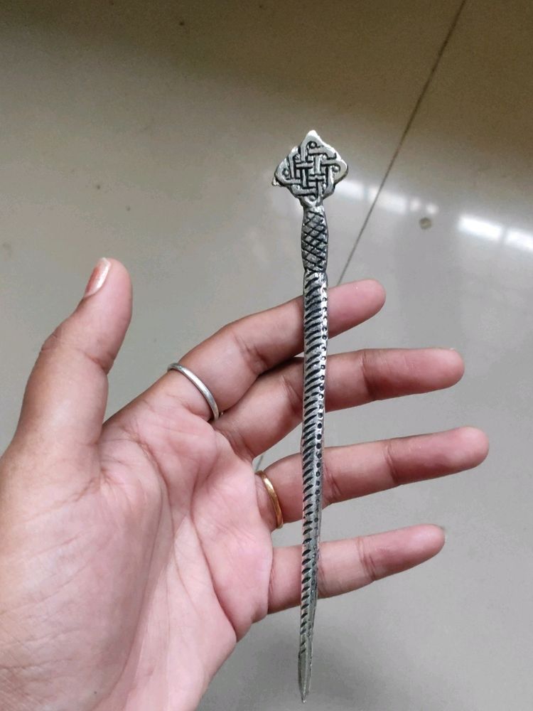 Kollam Metal Bun Stick