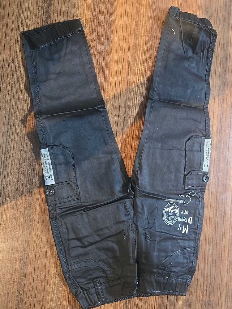 Black Cargo 6 Pocket Pants - New