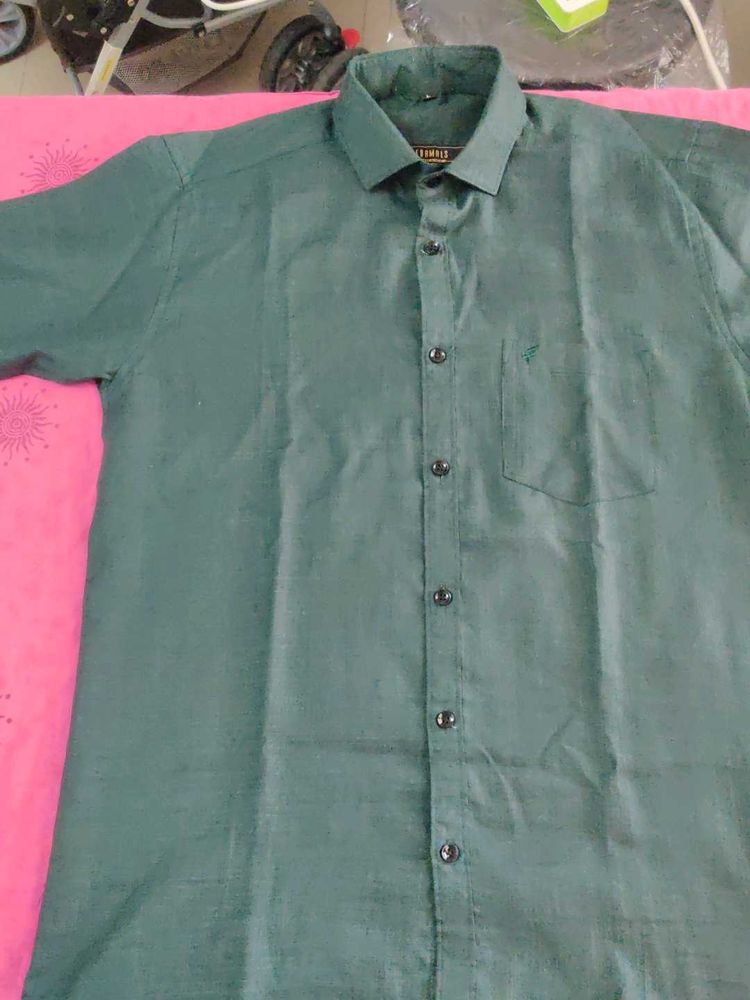 Green Colour Full Sleeve L Size Formal Shirt