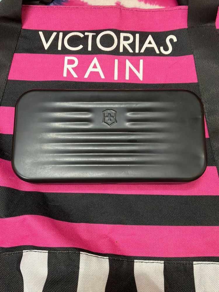 Victorinox Swiss Travel Kit