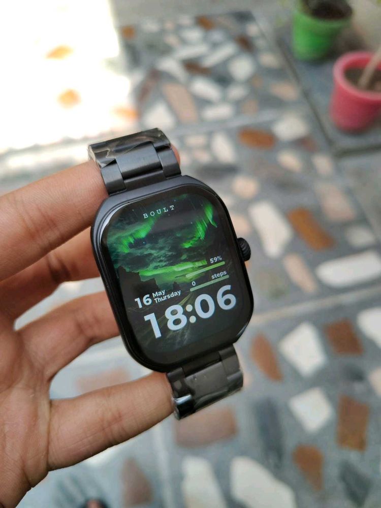 Boult Trail Premium Smartwatch 3D Curved Display