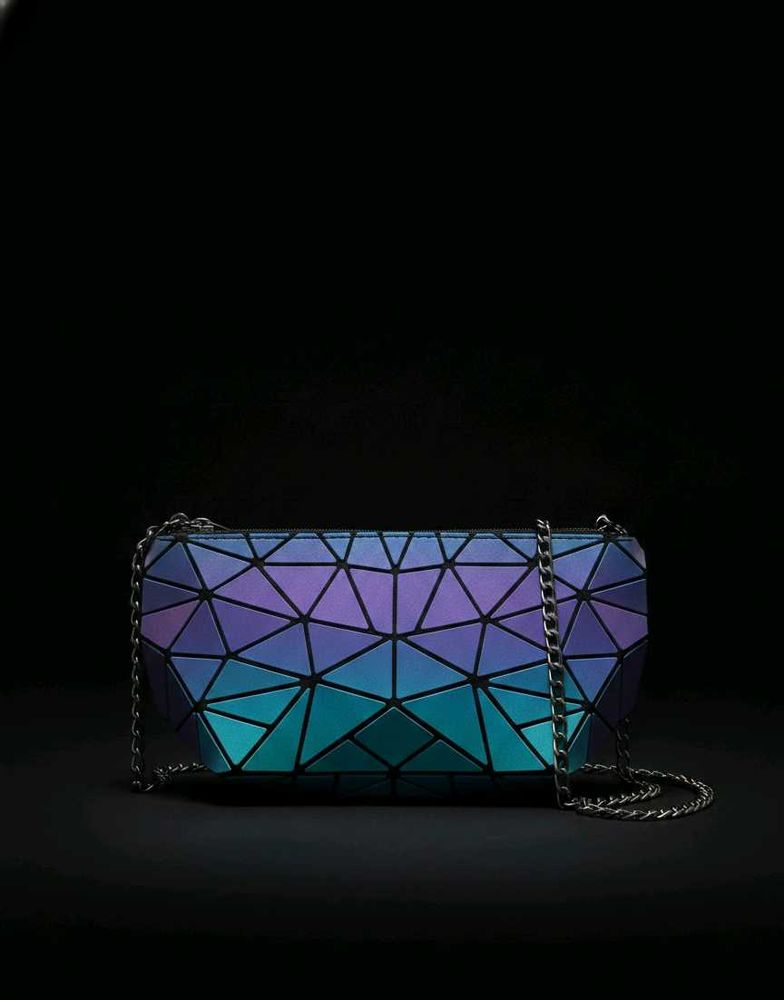 Geometric Pattern Chain Bag