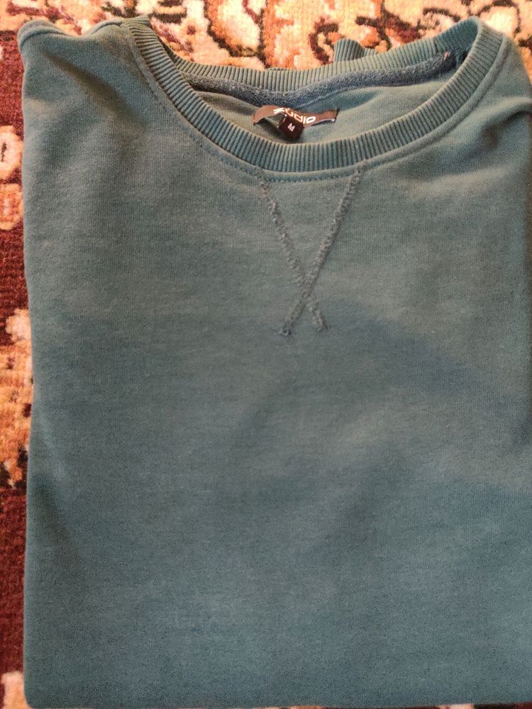 Men Sweater Available In Good Condition Zudio Bran