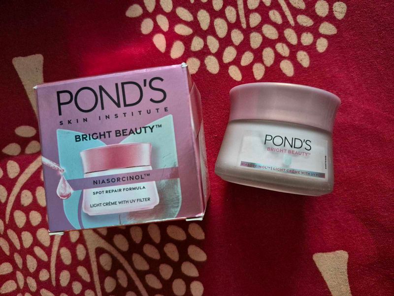 Pond&#39;s Bright Beauty Light Cream with UV Filter