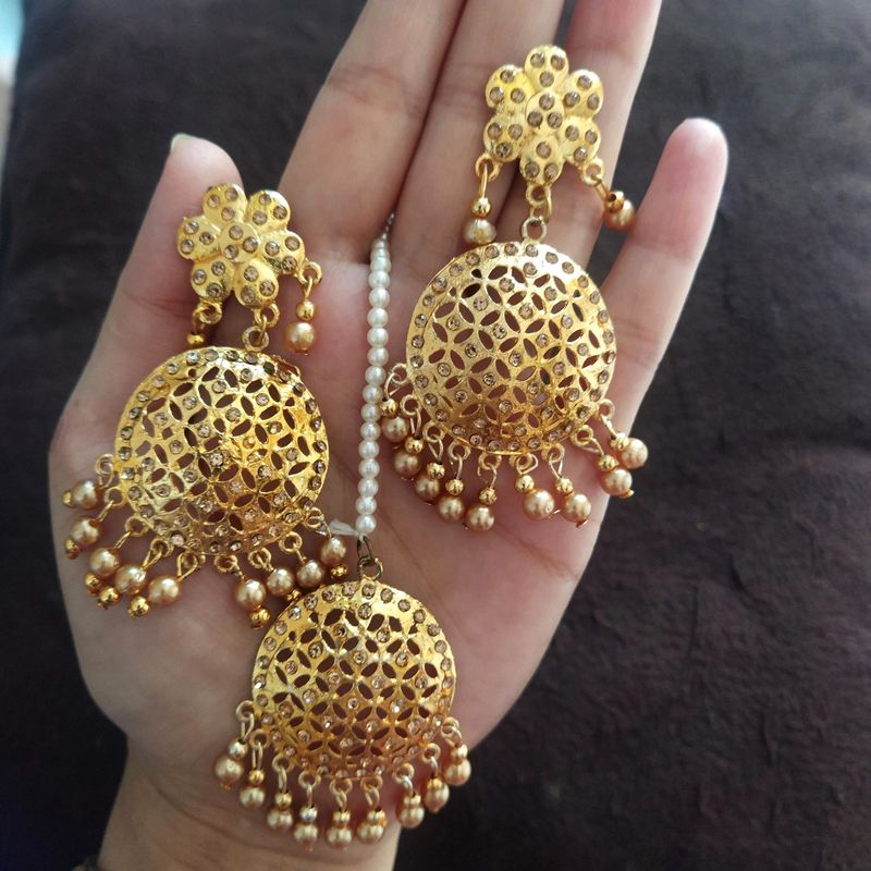 Fancy Earings with Mangtikka
