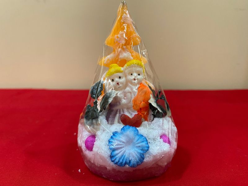 Beautiful Couple Candle