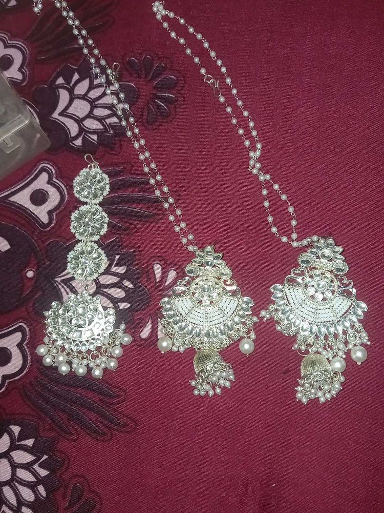 Elegant Maang Tikka Set With Earrings