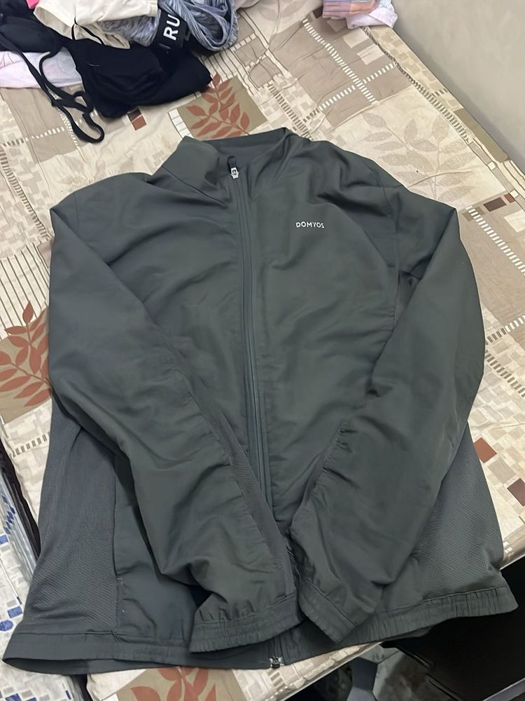 Domios Windbreaker Jacket - Like New!
