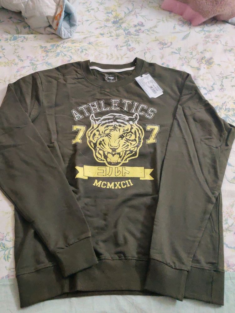 Men Sweatshirt XL