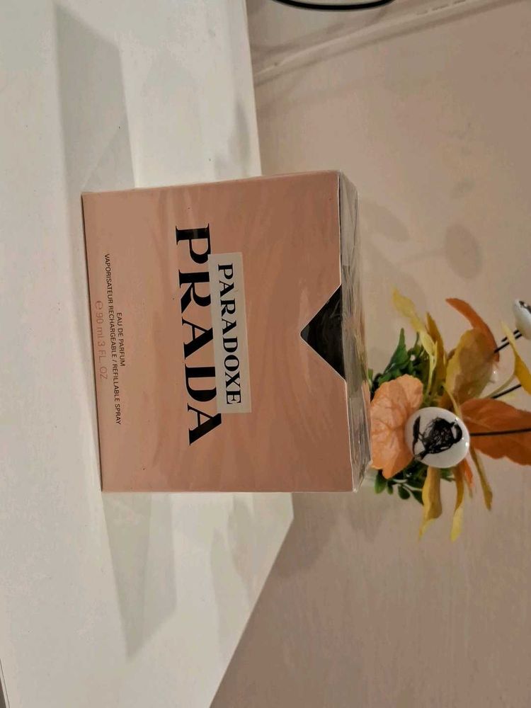 Prada Paradoxe Perfume
