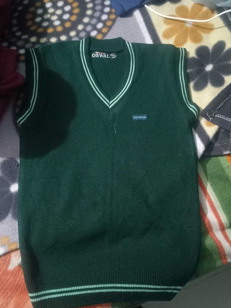 Oswal Green Sweater Vest