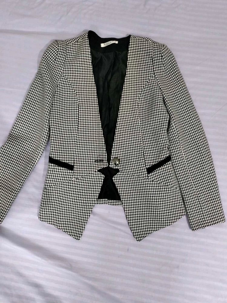 Houndstooth Blazer