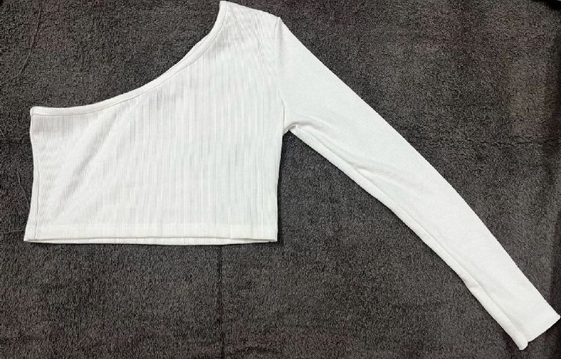 One Shoulder Crop Top Free Shorts