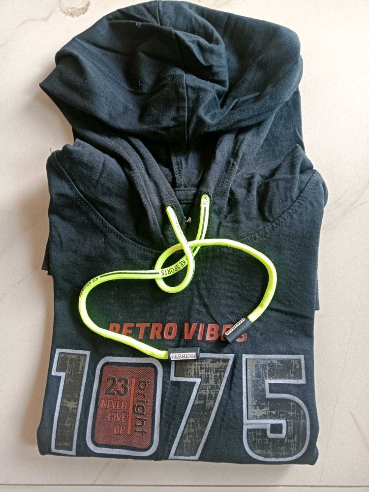 Retro Vibes Graphic Hoodie