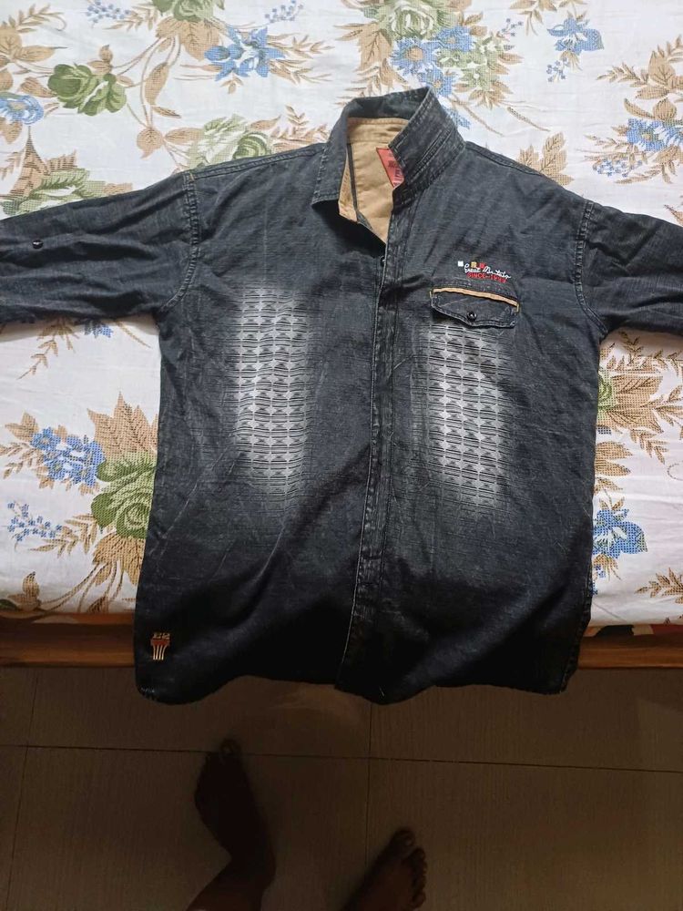 Boy&#39;s Shirt