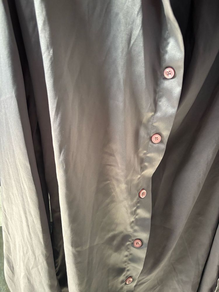 Elegant Button-Down Shirt