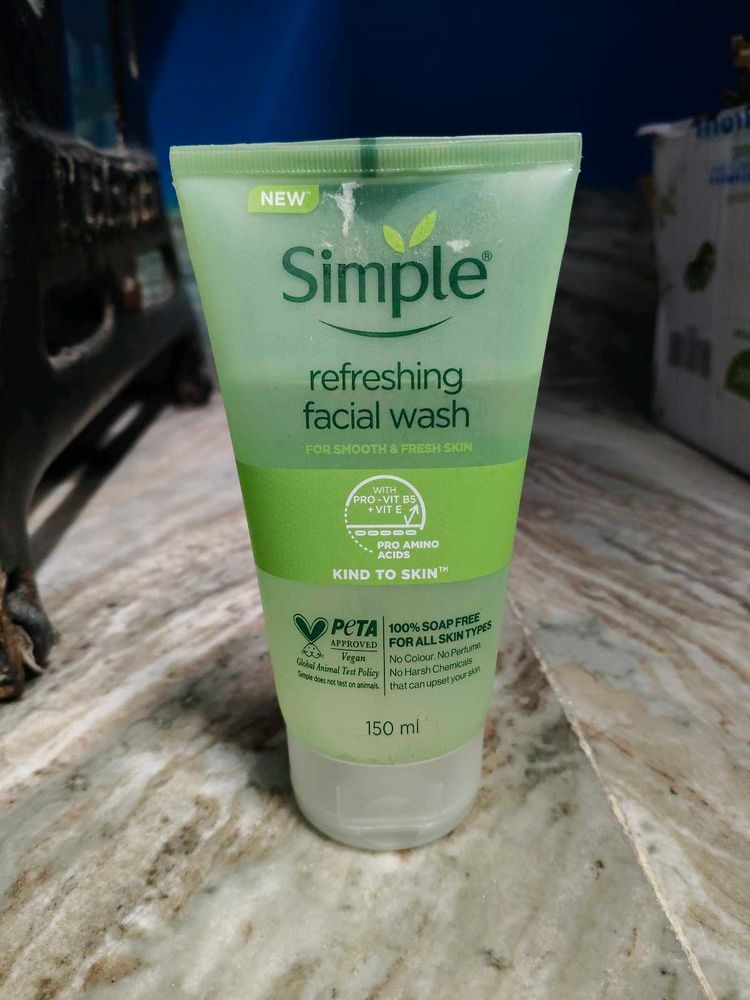 Simple Refreshing Facial Wash