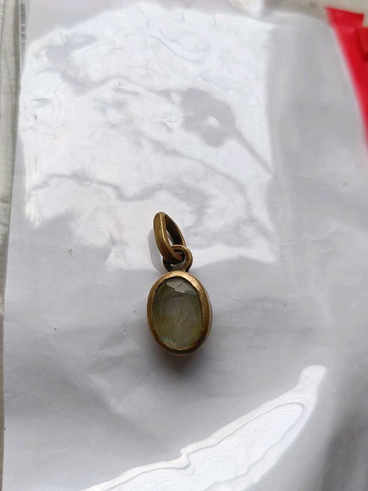 Ceylon pukhraj Oval Stone Pendant