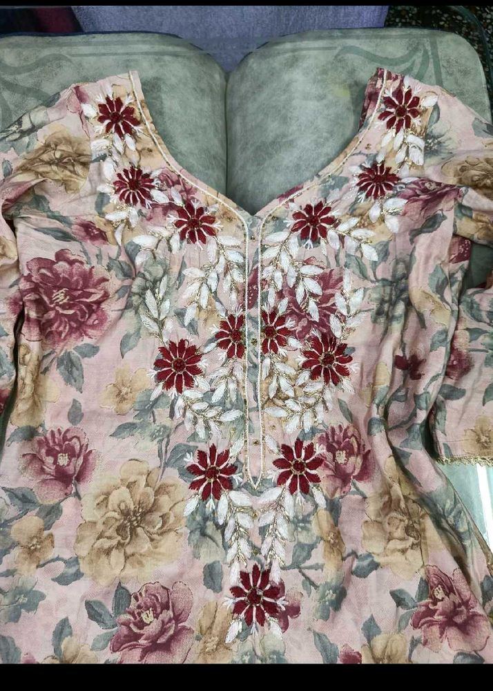 Floral Embroidered Kurti