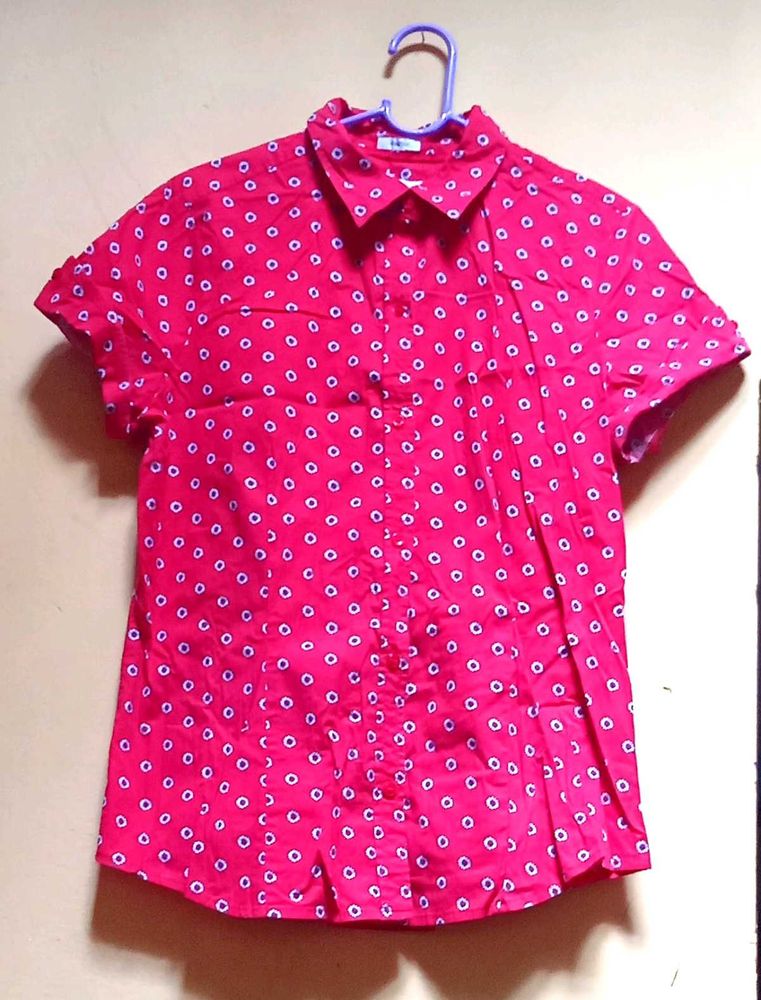 Red Small Flower Design Shirt 🌹