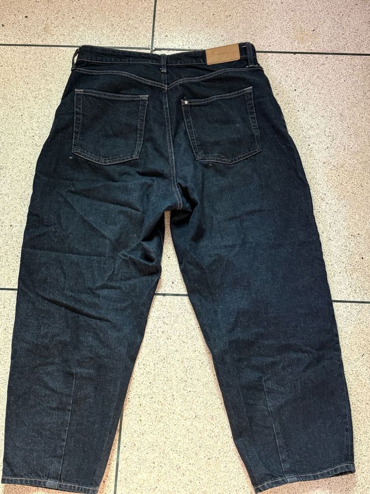 H&amp;M Dark Wash Jeans