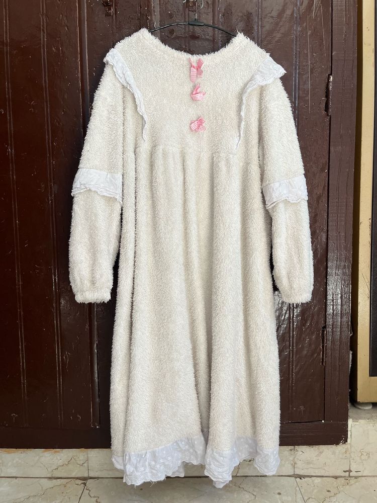 KOREAN BEAUTIFUL WOOLEN NIGHTY GOWN❤️