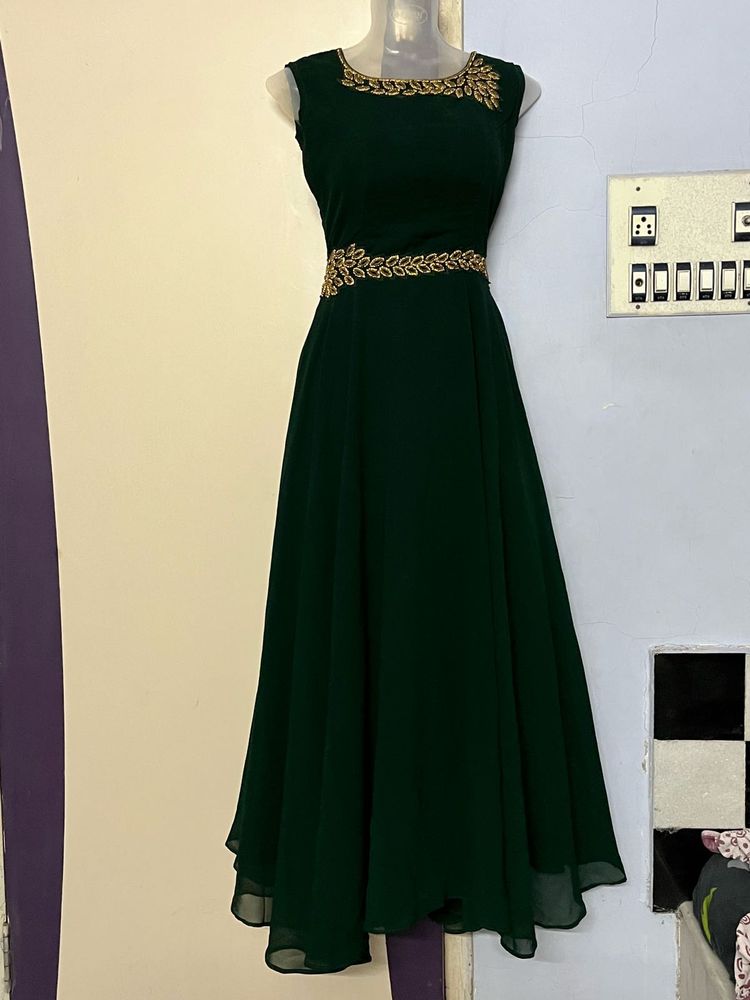 Pintrest padded green designer party wear gown