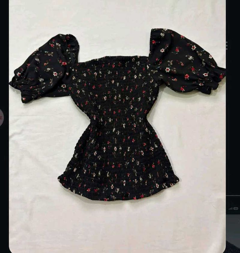 Black floral top