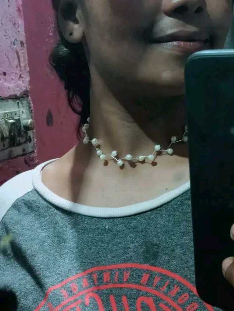 White Stone Chain