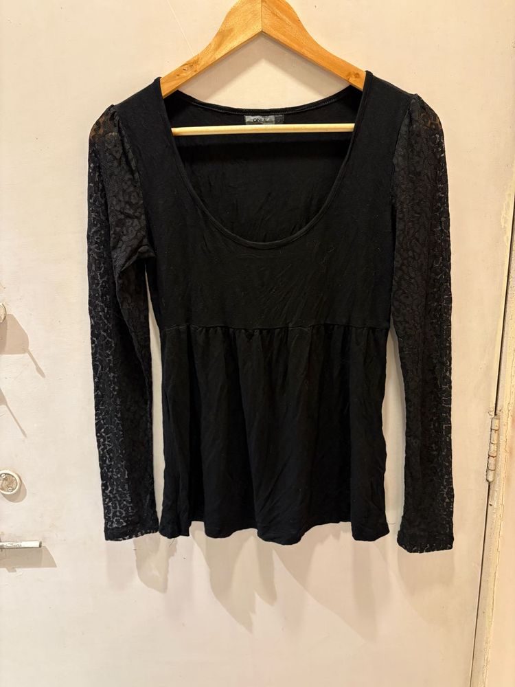 Beautiful Black Lace Sleeve Top -ONLY