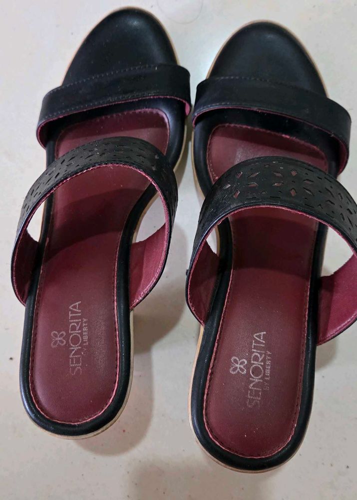 Senorita Black Heels