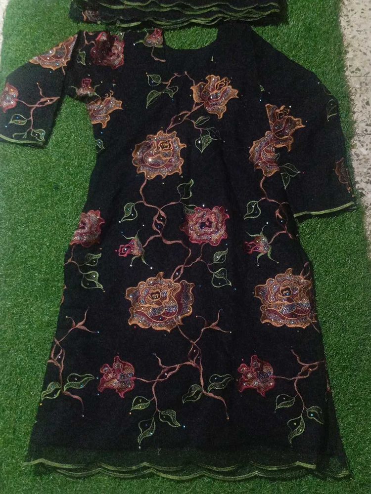 Floral Embroidered Tunic Top