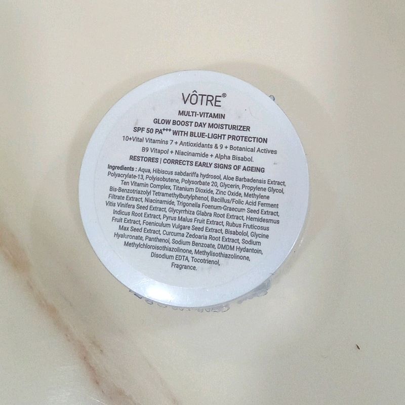 Multi Vitamin Glow Boost Day Moisturizer