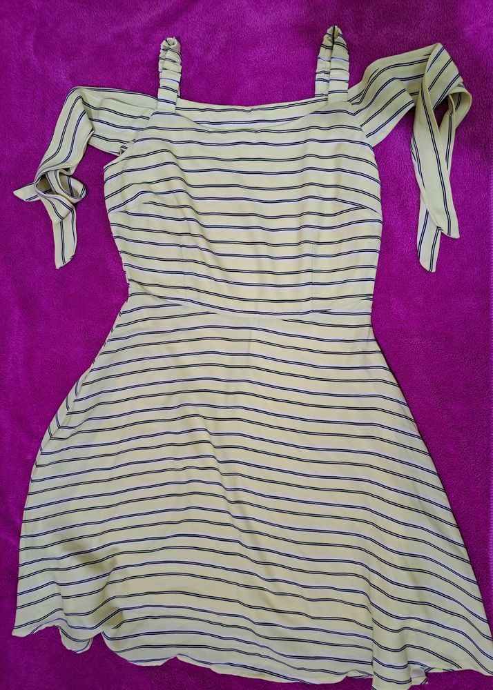 Tieable Yellow Cold Shoulder One Piece Dress
