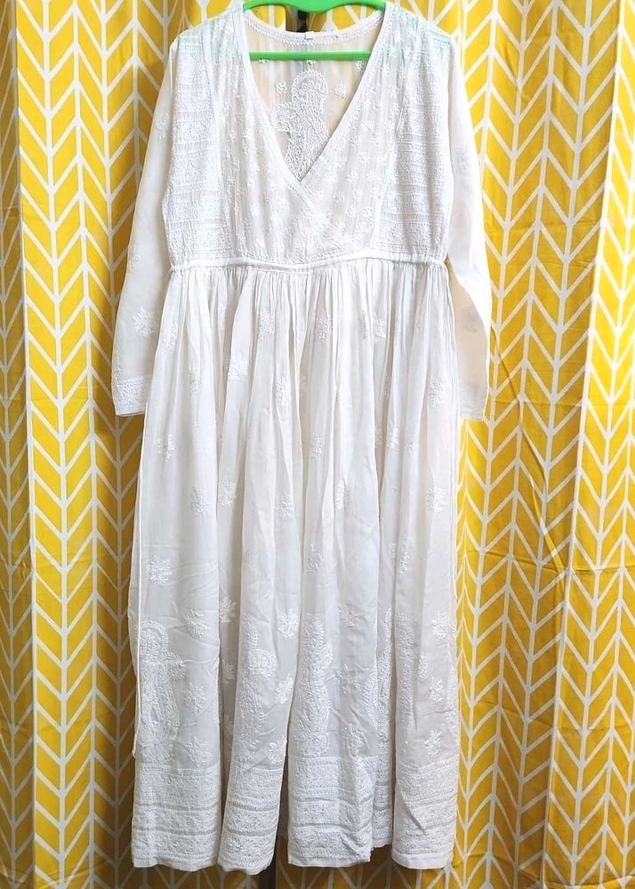 White Embroidered Kurta