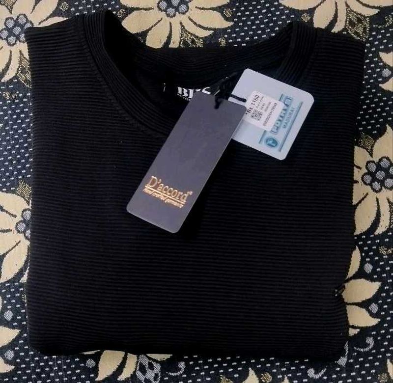 New D&#39;accord Black Ribbed Crewneck Sweatshirt