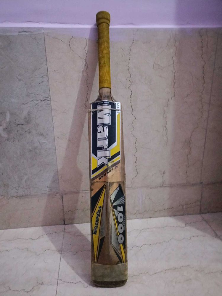 Mark Premium 1000 Cricket Bat