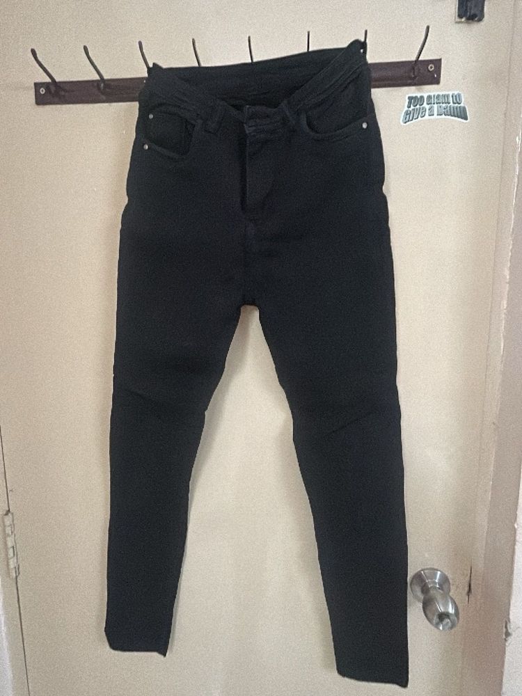 Black Skinny Jeans