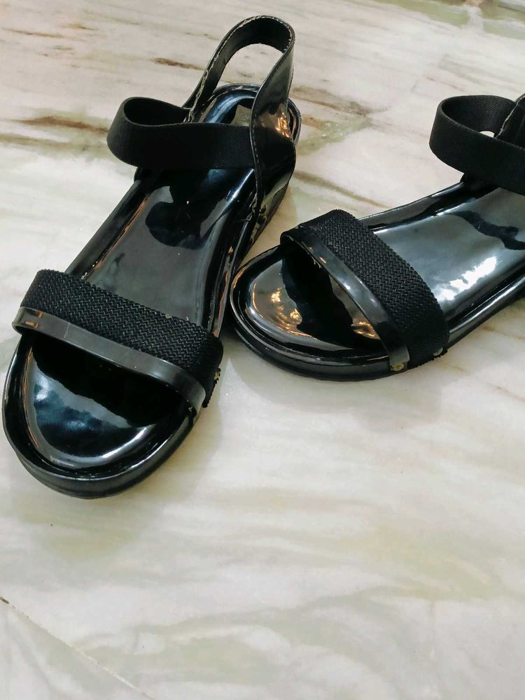 Black Flats Sandals For Womens
